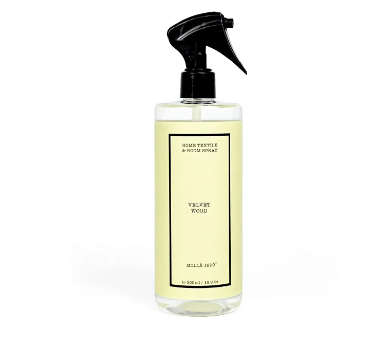 Velvet Wood, with tobacco and vanilla touches, transports us to a comfortable space that makes us feel at home.