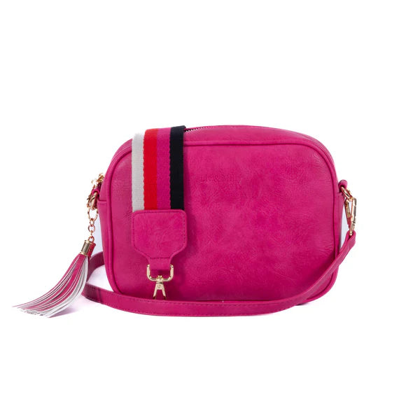 The Liv & Milly Sally in Pink is a classic & versatile crossbody bag crafted from a gorgeous soft vegan leather.