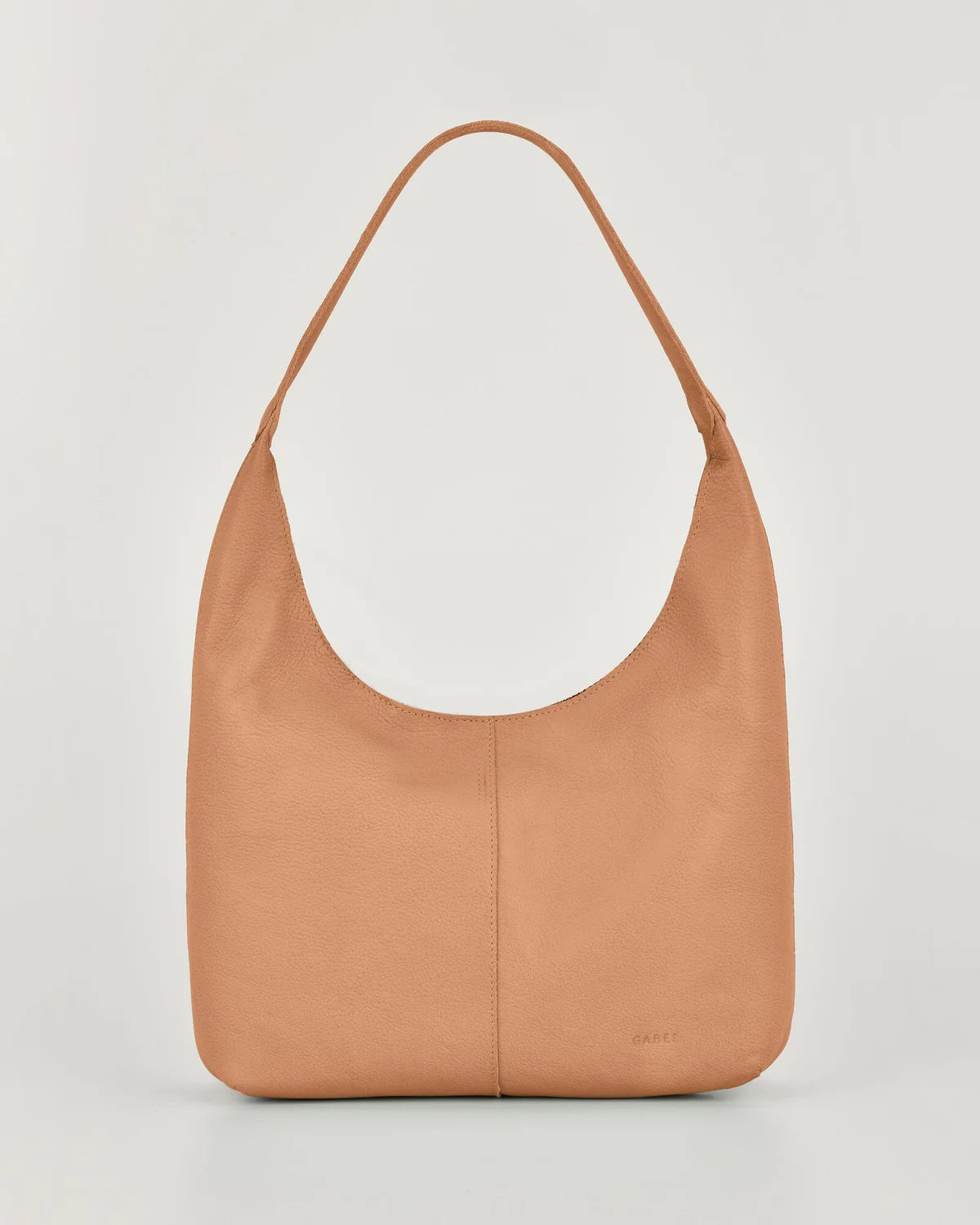 The Melissa shoulder bag is made of high-quality full-grain leather, which has been delicately buffed to create a soft and luxurious surface.