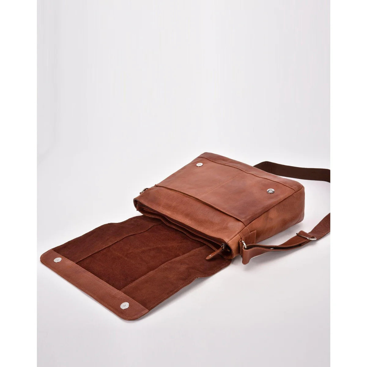 This timeless satchel, complete with a front zipper, is an ideal work accessory.