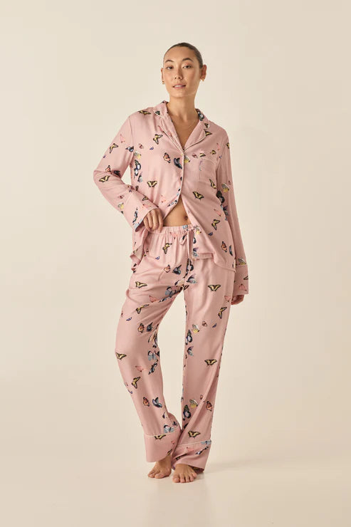 Butterflies are back for Gingerlilly! Catalina Pink Butterfly Viscose Set, the epitome of comfort and style for your loungewear collection.